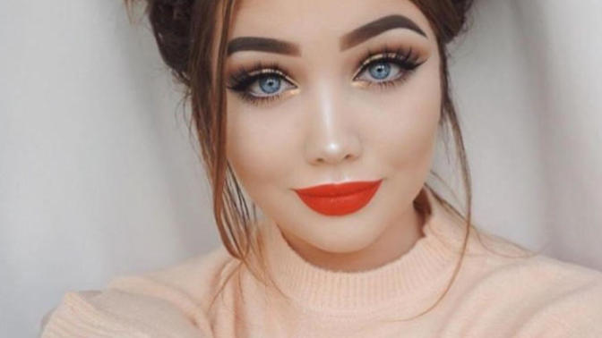 Girls, Which red lip look?