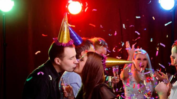 Have you ever gotten a new years eve kiss, if so explain what happened?
