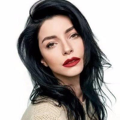 Adriana or merve more beautiful?