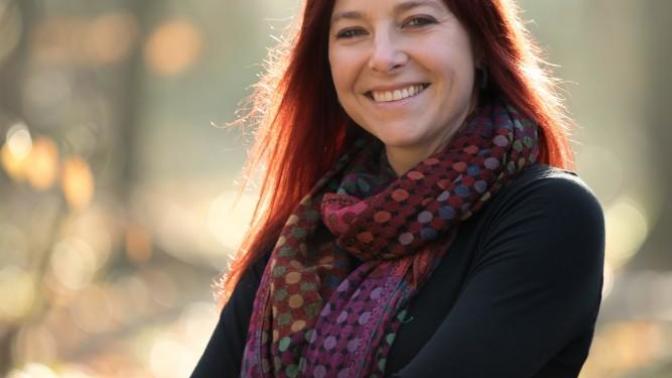 Would you think Dr Alice Roberts is hot?