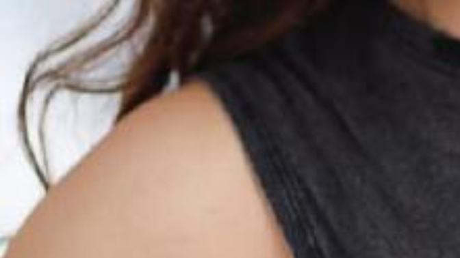 Girls, does it look shaved or waxed?