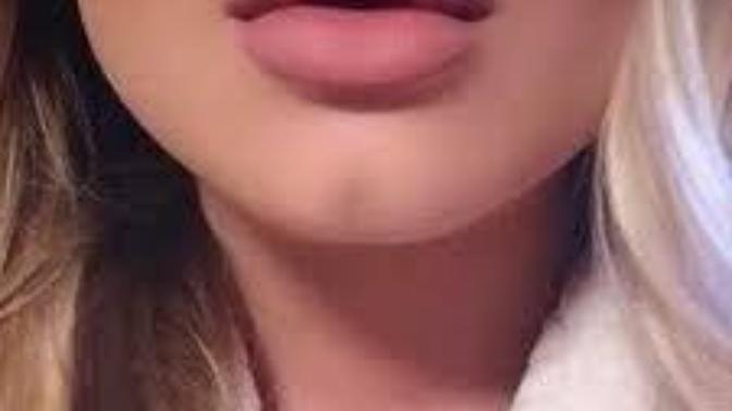 Do you prefer big/full looking lips or small lips?