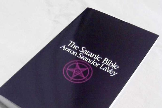 People of the right-hand path: would you ever read The Satanic Bible?