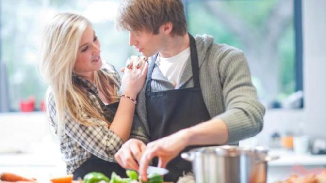 What's an "impressive" dinner a guy can cook for a date?