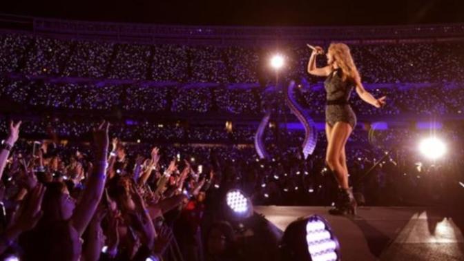 Taylor Swift or Ariana Grande?