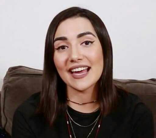 Do she look more like her Dutch father or her indian mother?