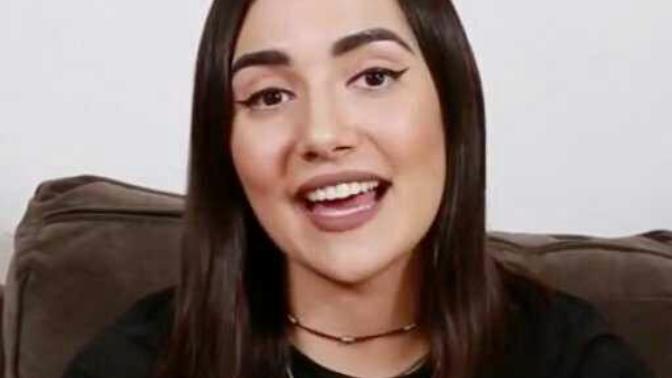 Do she look more like her Dutch father or her indian mother?