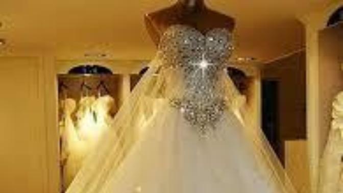 Which Wedding dress do u prefer?