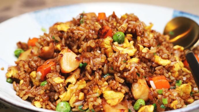Do you prefer noodle soup or fried rice?