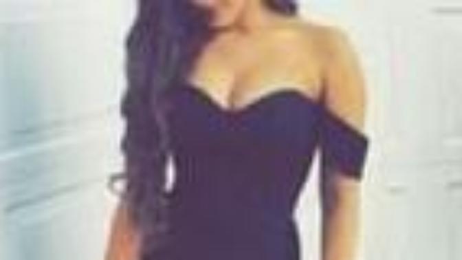Do you think that this muslim women should wear more clothes?