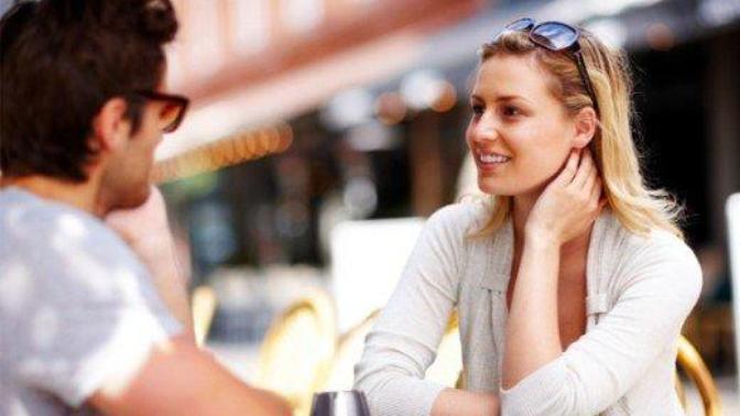 How do women prefer to be hit on?