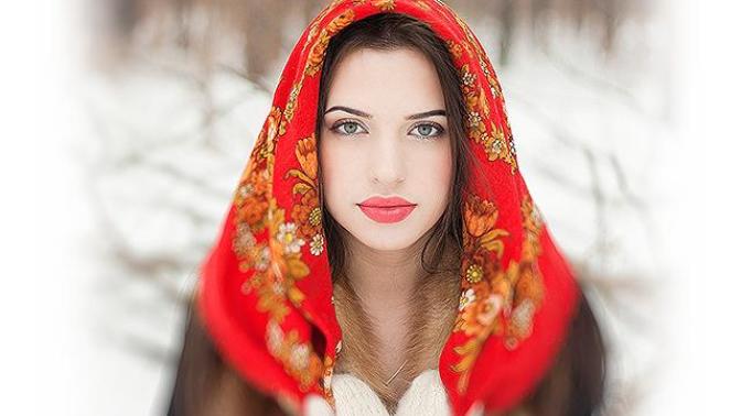 Russian Women vs Ukrainian Women: Which of these two group of Eastern European women do you find more attractive/beautiful on average?
