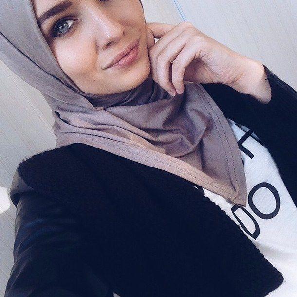 I saw a cute Muslim Lady at a retail store. not that religion matters I know. best way to flirt with her and ask for number?