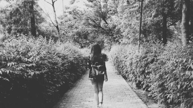 Guys: Do you view loner as a red flag?