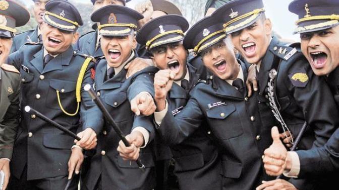 Girls, Would you date an Army officer?