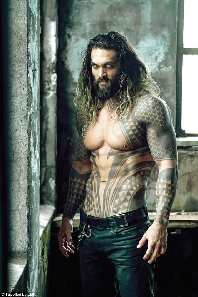 Who is more handsome? Henry Cavill or Jason Momoa?
