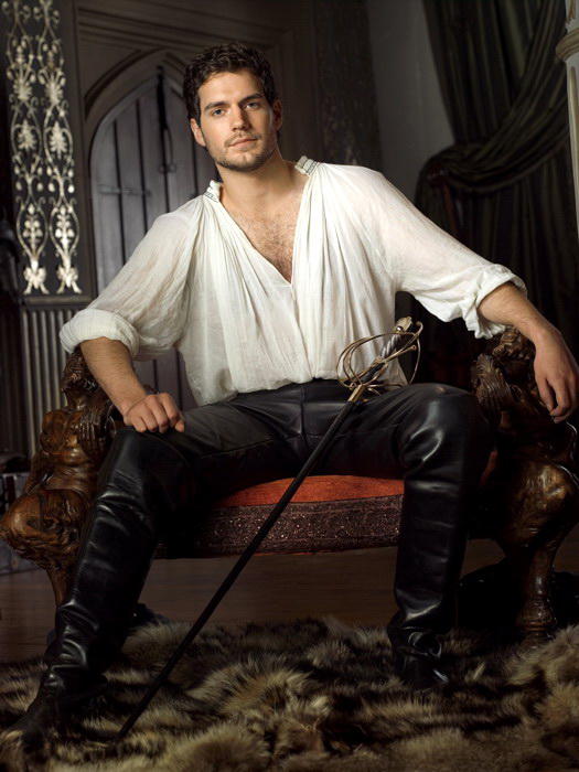 Who is more handsome? Henry Cavill or Jason Momoa?