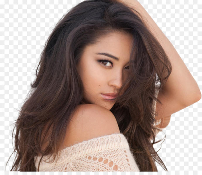 Who is the hottest girl in pretty little liars show?