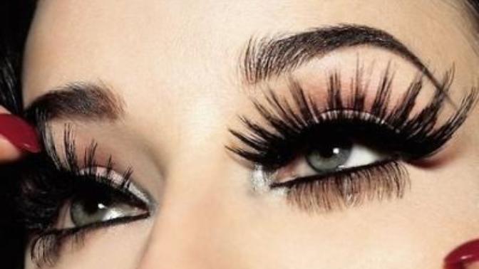 Do you like or wear fake eyelashes?
