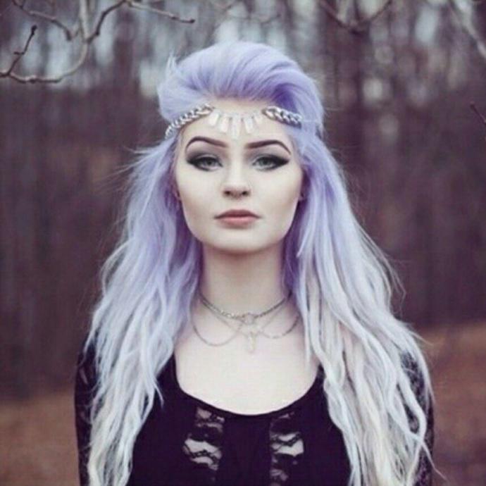 What color should I dye my hair?
