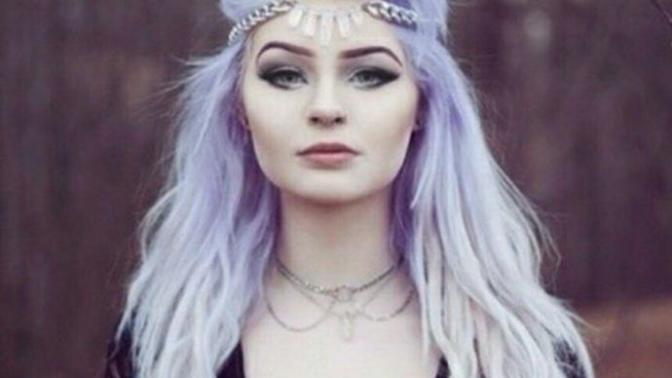 What color should I dye my hair?
