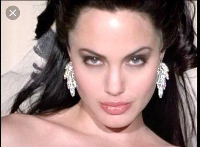 Who is the most beautiful woman on earth?