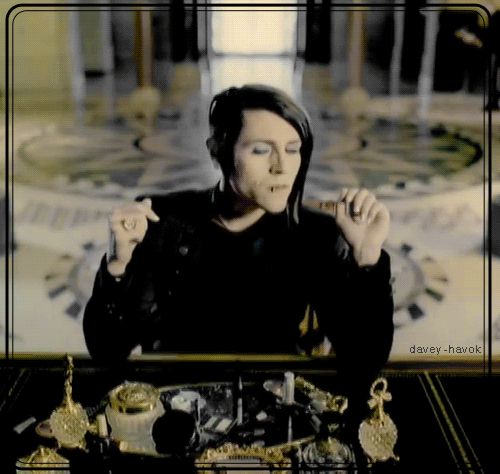 What are your thoughts on men wearing makeup?