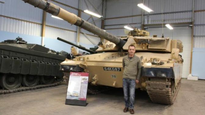 Who would win in a tank duel; a Challenger commanded by Richard Cutland or an Abrams commanded by Nicholas Moran?