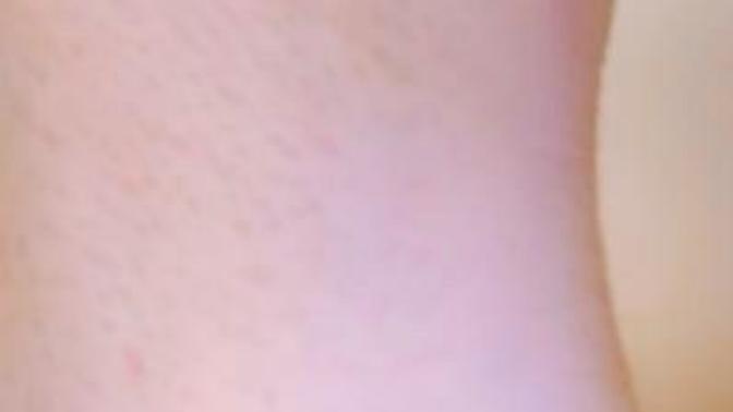 Girls, does my armpit look smooth, OK?