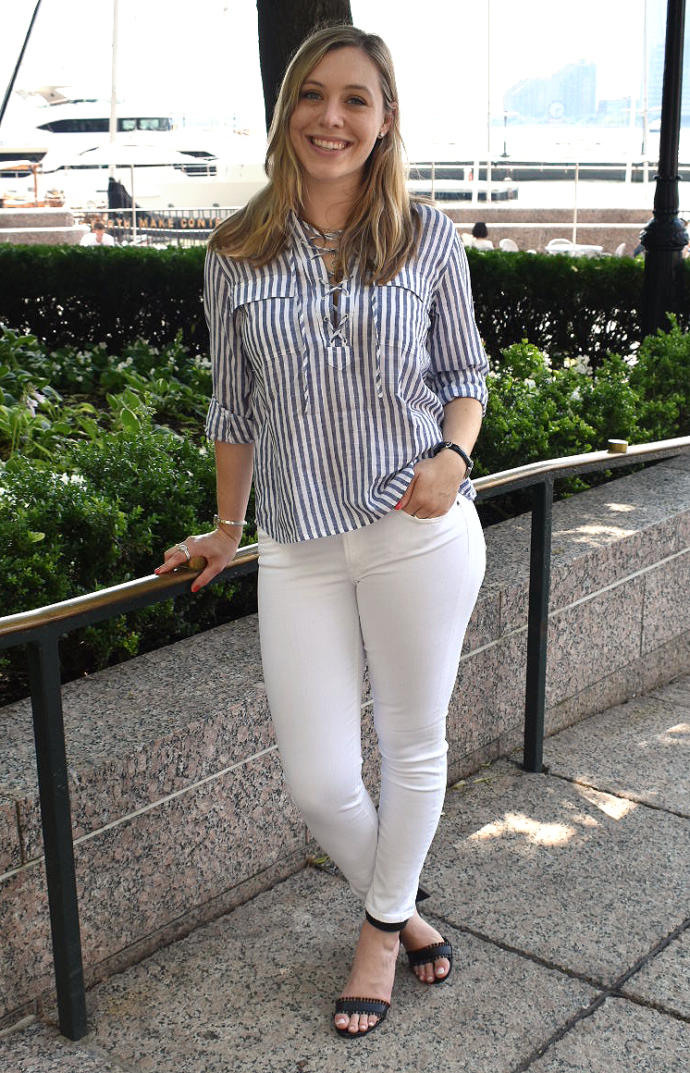 Does weaeing white jeans make a girl look "slutty"?