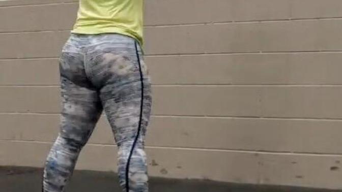 Does this girl have a pretty thick body even for a wrestler? Is it hard to get a back and shoulders that big without steroids?