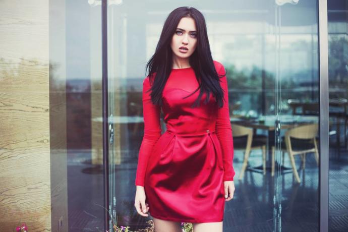 Does she look girlfriend material or one night stand material?