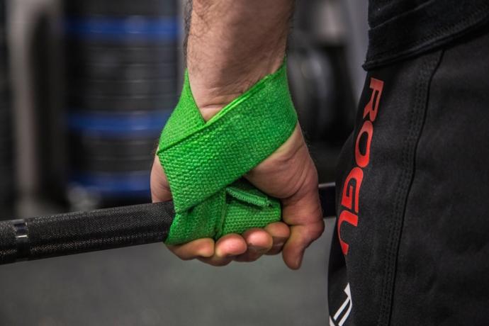 Does using lifting straps for heavy deadlifts mean your weak?