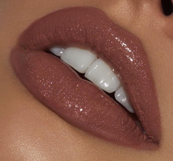 Lipstick: matte or glossy?