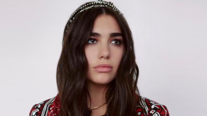 Why is dua lipa so beautiful?