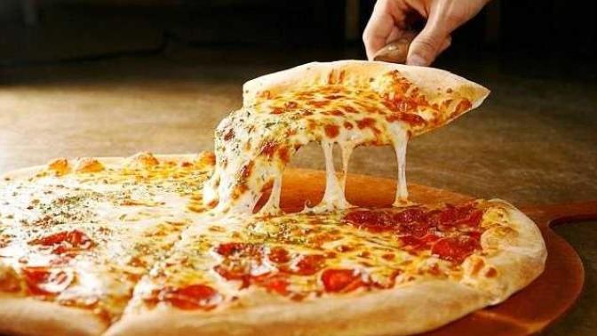 Cheeseburgers or Pizza?