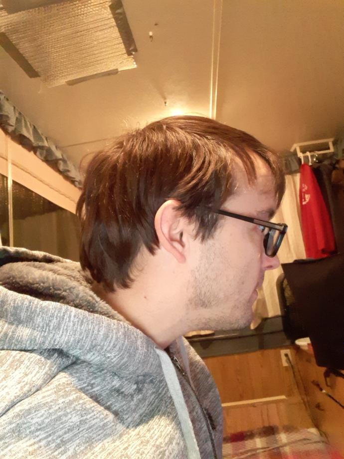 Girls, Should I get a pixie hair cut?