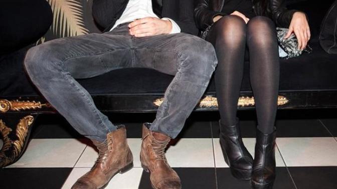How do you legs sit, girls do you sit like a lady and guys do you find yourself going into a lady leg position?