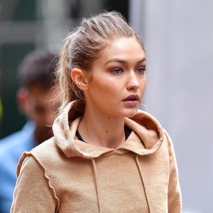 Which woman is the most good looking - Hande Erçel, Taylor Hill, Gigi Hadid or Kate Upton?
