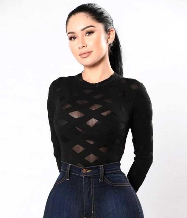 Is a bra showing through clothes a mistake or a fashion statement?