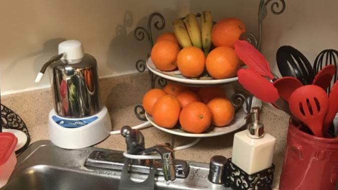 Food question, doesn’t the kitchen looks so colorful? What are you making for dinner?