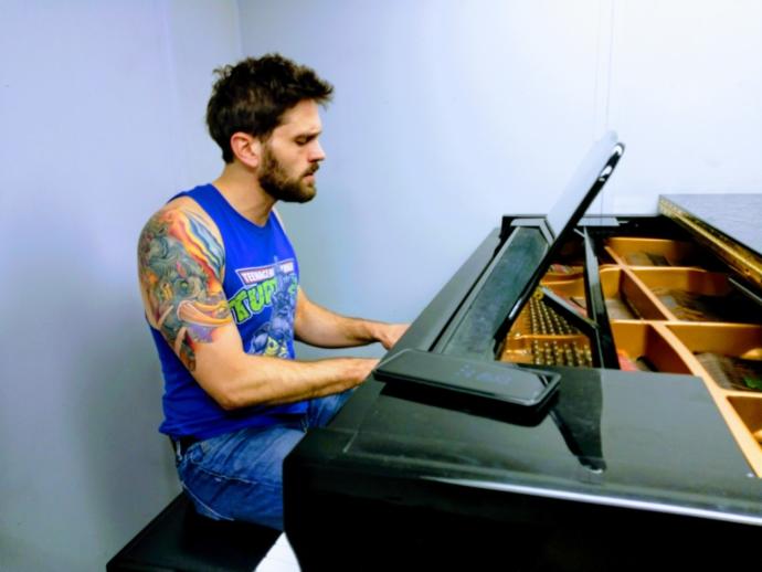 Who is your favorite jazz pianist?
