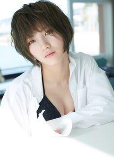 Do you like girls with short hair? 