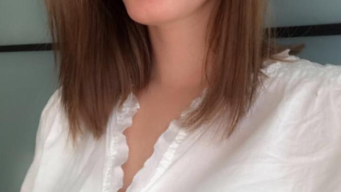 Dark or light hair?