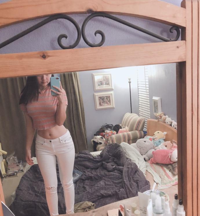 Which outfit is the best?