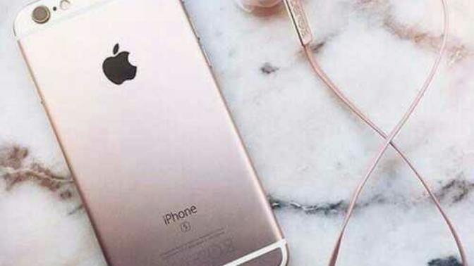 Which is better Androids or iPhones?
