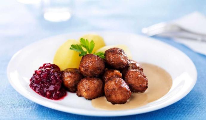 Which of these traditional Swedish dishes looks the tastiest to you??