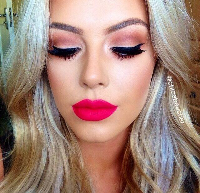 Do you like heavy and bold eyeshadow or natural eyeshadow more?