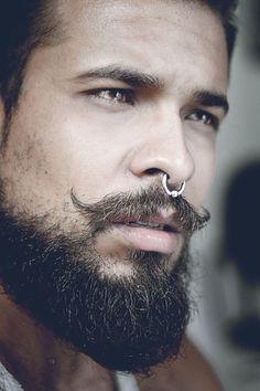 girls do you like your guy to have facial hair? what kind? guys what kind of facial hair style do you like to rock?
