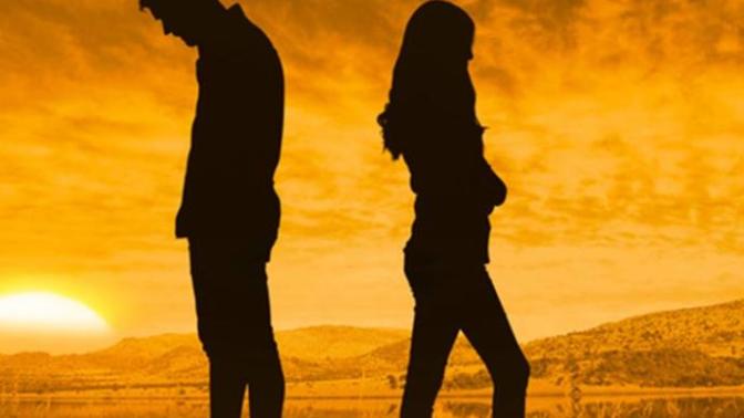 Whose responsibility is it to keep things nice and romantic in a relationship, the guy or girl?